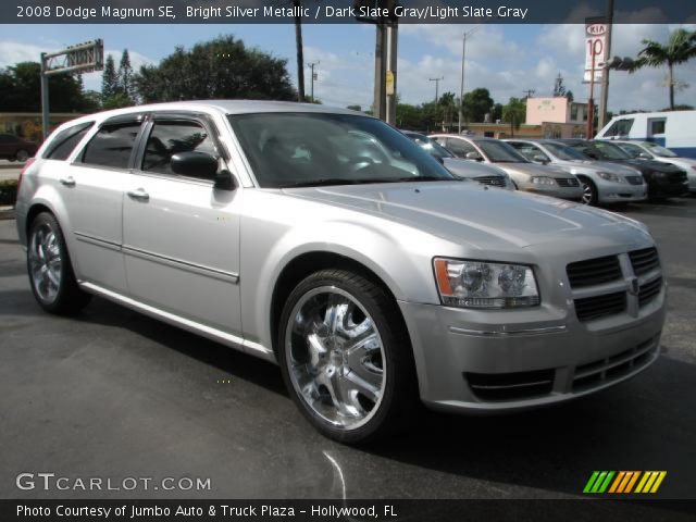 2008 Dodge Magnum SE in Bright Silver Metallic