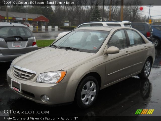 2005 Kia Spectra EX Sedan in Sand Beige