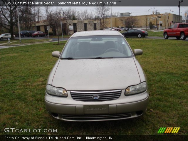 1998 Chevrolet Malibu Sedan in Sandrift Metallic