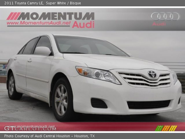 2011 Toyota Camry LE in Super White