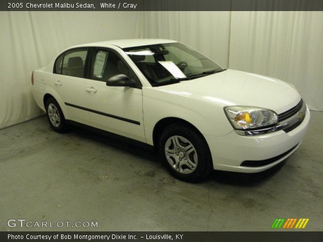 2005 Chevrolet Malibu Sedan in White