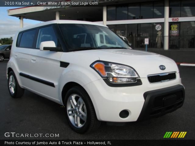 2010 Kia Soul + in Clear White