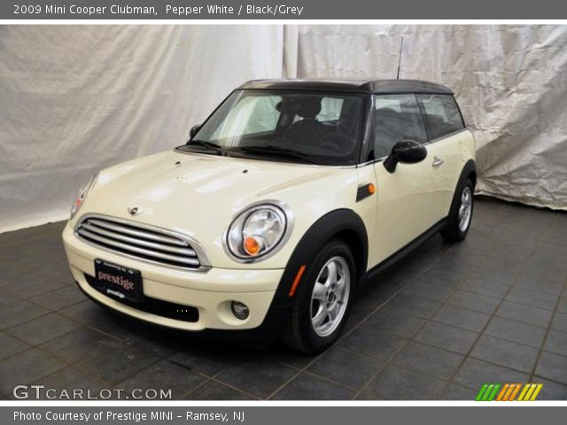 2009 Mini Cooper Clubman in Pepper White