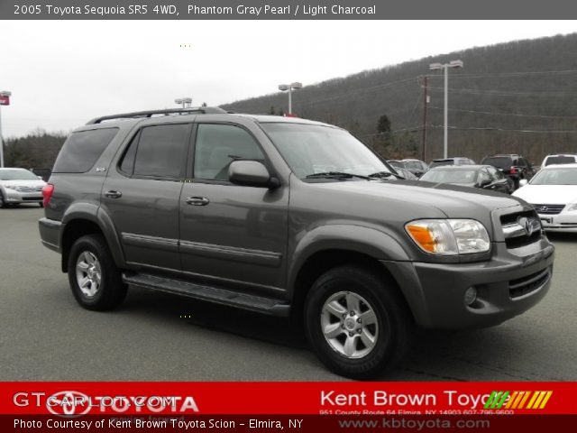 2005 Toyota Sequoia SR5 4WD in Phantom Gray Pearl