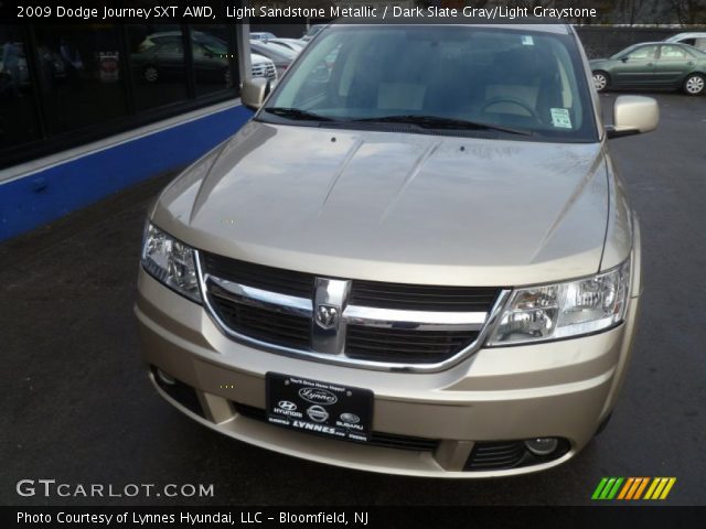 2009 Dodge Journey SXT AWD in Light Sandstone Metallic