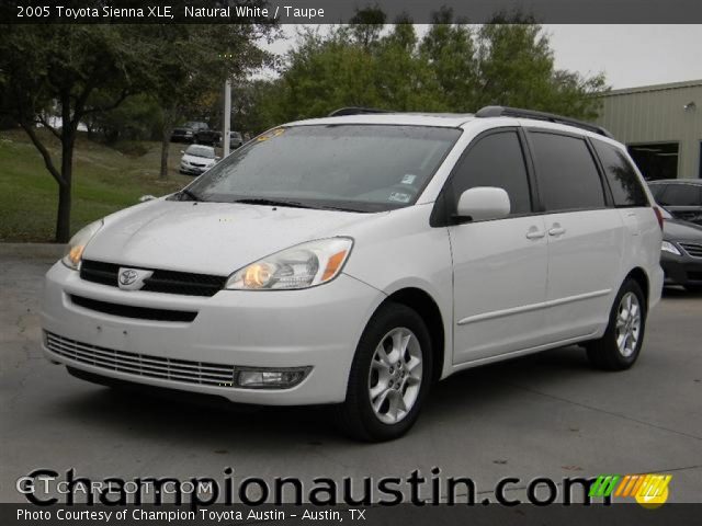 2005 Toyota Sienna XLE in Natural White