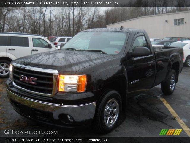 2007 GMC Sierra 1500 Regular Cab in Onyx Black