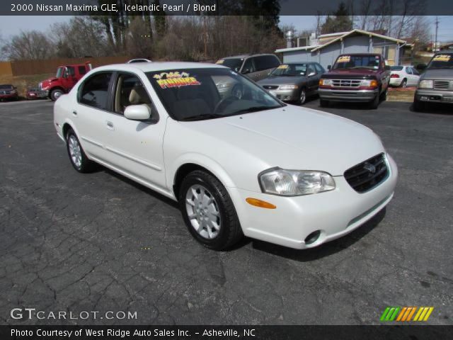 2000 Nissan Maxima GLE in Icelandic Pearl