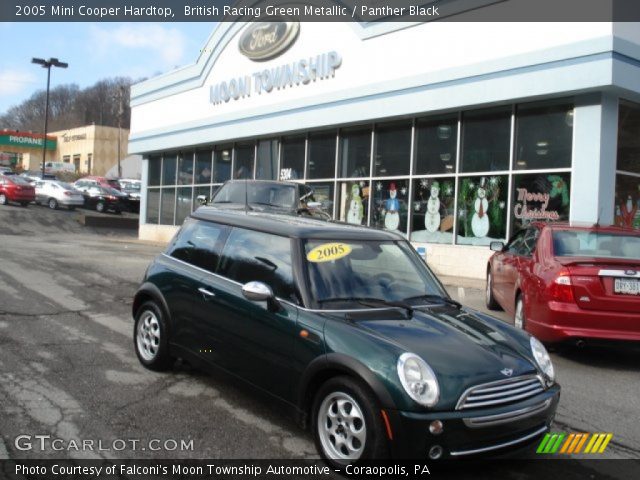 2005 Mini Cooper Hardtop in British Racing Green Metallic