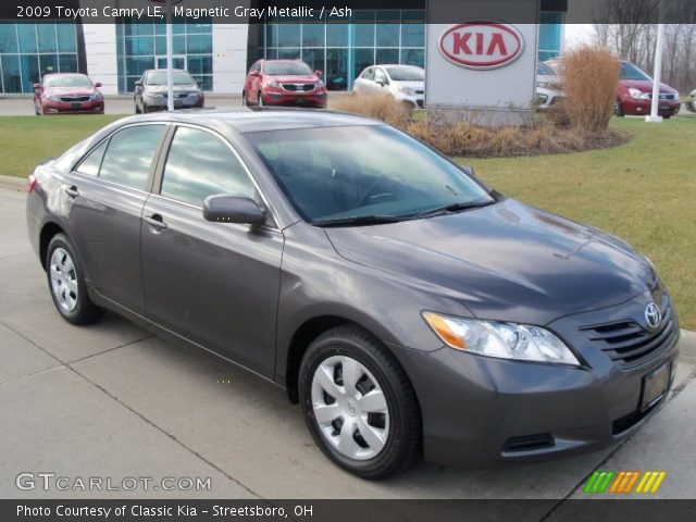 2009 Toyota Camry LE in Magnetic Gray Metallic