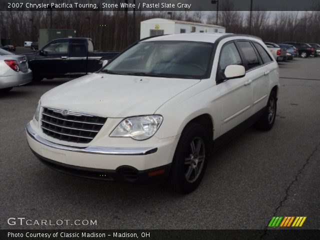 2007 Chrysler Pacifica Touring in Stone White