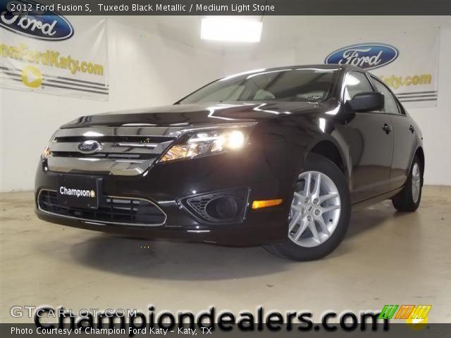 2012 Ford Fusion S in Tuxedo Black Metallic