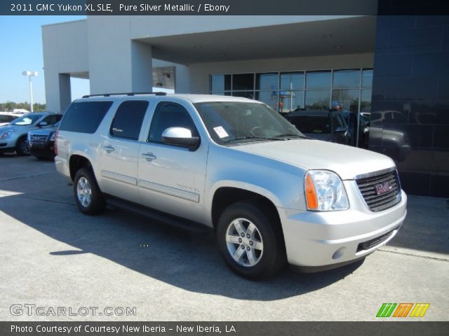 2011 GMC Yukon XL SLE in Pure Silver Metallic