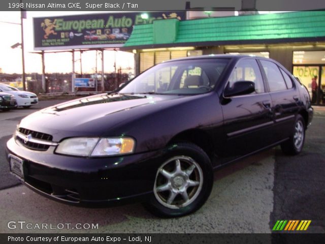 1998 Nissan Altima GXE in Super Black