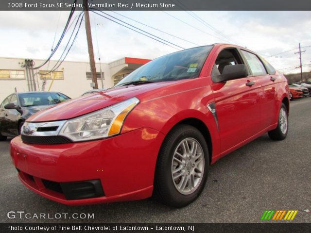 2008 Ford Focus SE Sedan in Vermillion Red