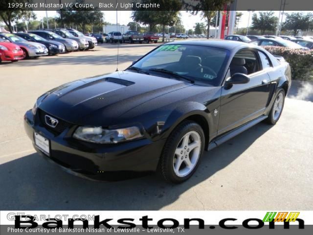 1999 Ford Mustang V6 Coupe in Black
