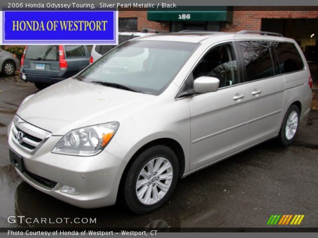 2006 Honda Odyssey Touring in Silver Pearl Metallic