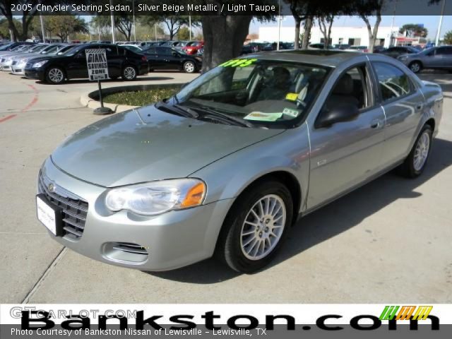 2005 Chrysler Sebring Sedan in Silver Beige Metallic