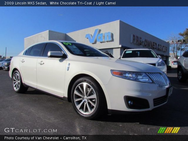 2009 Lincoln MKS Sedan in White Chocolate Tri-Coat