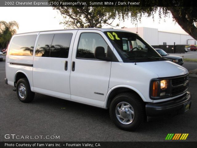 2002 Chevrolet Express 1500 Passenger Van in Summit White