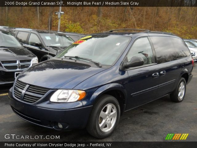 2006 Dodge Grand Caravan SXT in Midnight Blue Pearl