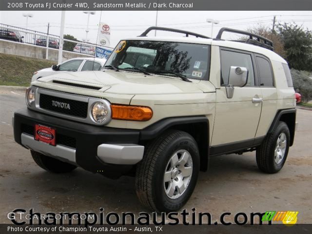 2008 Toyota FJ Cruiser 4WD in Sandstorm Metallic