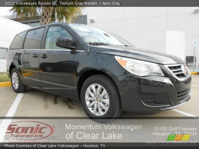 2012 Volkswagen Routan SE in Twilight Gray Metallic