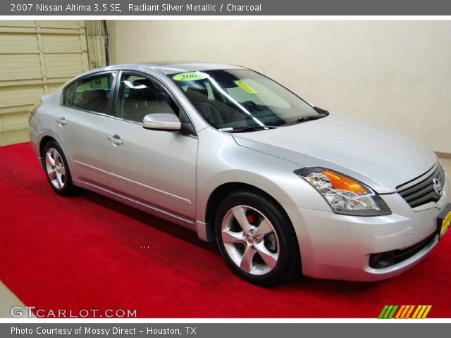 2007 Nissan Altima 3.5 SE in Radiant Silver Metallic