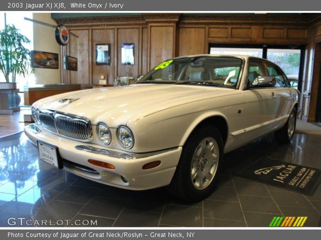 2003 Jaguar XJ XJ8 in White Onyx
