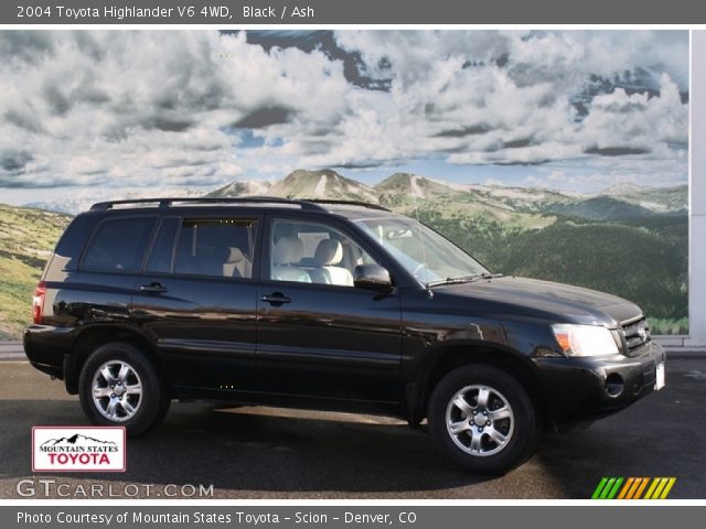 2004 Toyota Highlander V6 4WD in Black