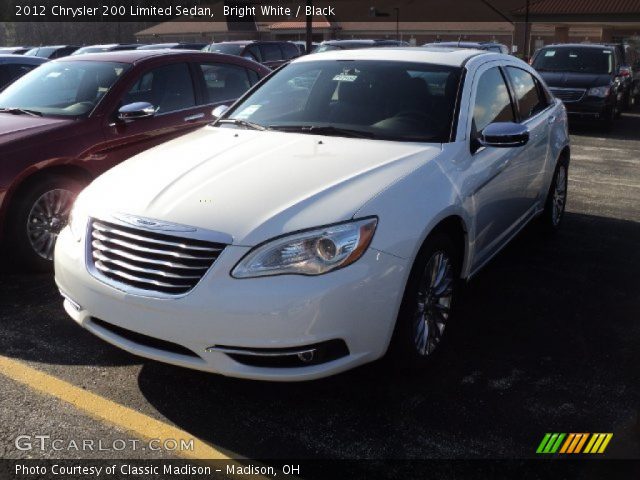 2012 Chrysler 200 Limited Sedan in Bright White