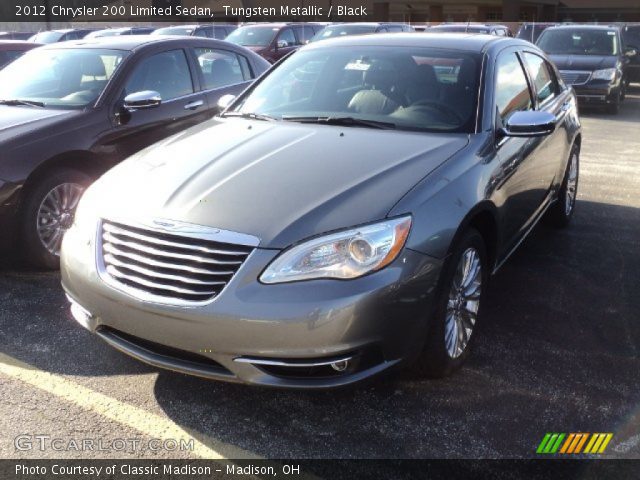 2012 Chrysler 200 Limited Sedan in Tungsten Metallic