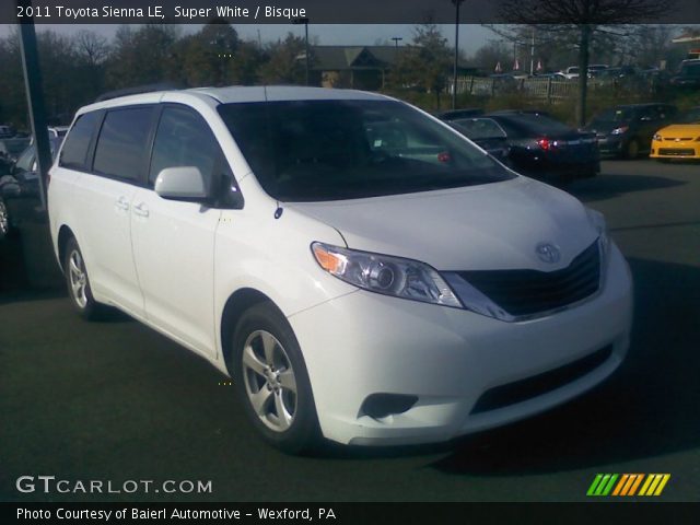 2011 Toyota Sienna LE in Super White