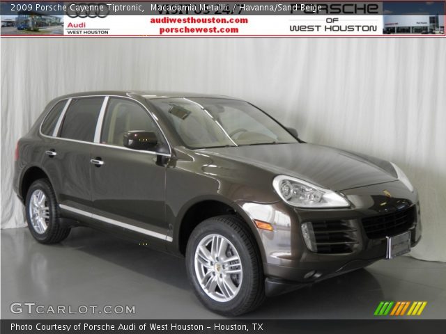 2009 Porsche Cayenne Tiptronic in Macadamia Metallic