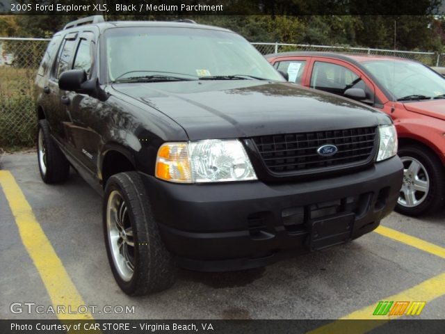 2005 Ford Explorer XLS in Black