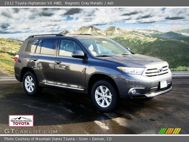 2012 Toyota Highlander V6 4WD in Magnetic Gray Metallic