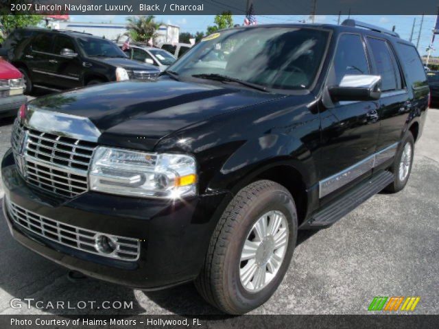 2007 Lincoln Navigator Luxury in Black