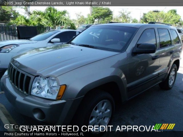 2005 Jeep Grand Cherokee Laredo in Light Khaki Metallic