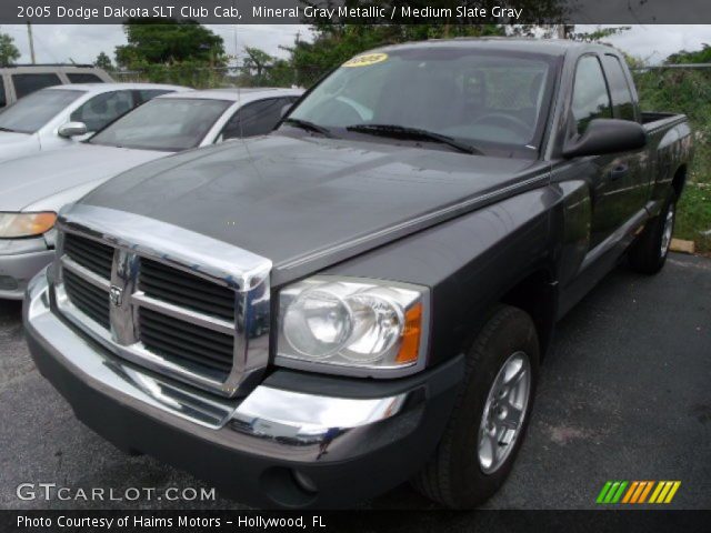 2005 Dodge Dakota SLT Club Cab in Mineral Gray Metallic