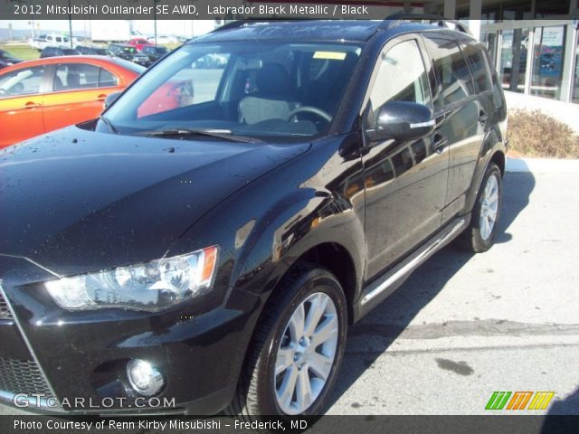 2012 Mitsubishi Outlander SE AWD in Labrador Black Metallic