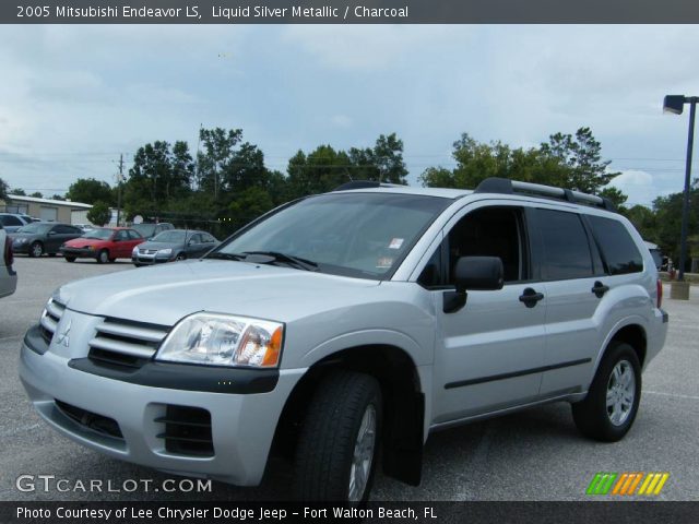 2005 Mitsubishi Endeavor LS in Liquid Silver Metallic