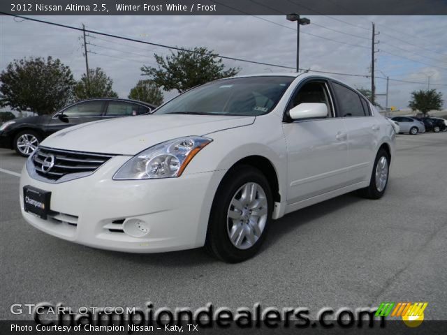 2012 Nissan Altima 2.5 in Winter Frost White