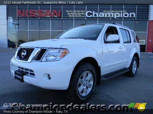 2012 Nissan Pathfinder SV in Avalanche White