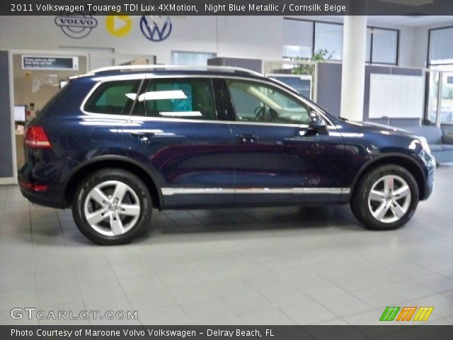 2011 Volkswagen Touareg TDI Lux 4XMotion in Night Blue Metallic