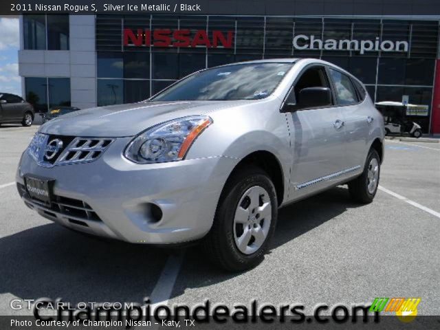 2011 Nissan Rogue S in Silver Ice Metallic