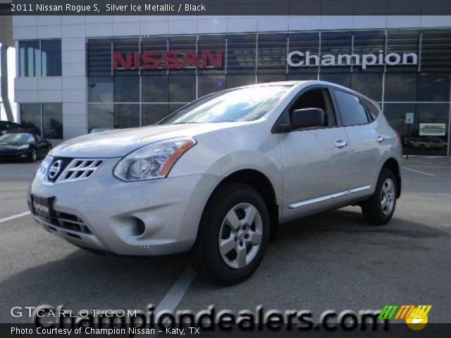 Nissan rogue silver ice