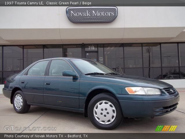 1997 Toyota Camry LE in Classic Green Pearl