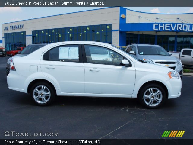 2011 Chevrolet Aveo LT Sedan in Summit White