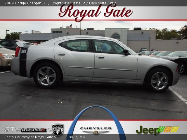 2009 Dodge Charger SXT in Bright Silver Metallic