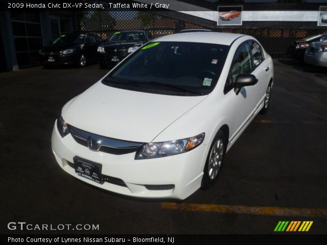 2009 Honda Civic DX-VP Sedan in Taffeta White